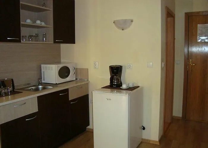 Vechna R Lägenhetshotell 3*