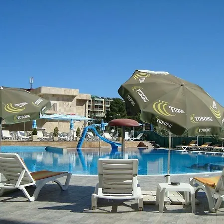 维克纳阿尔公寓式酒店