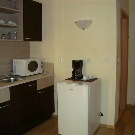 Vechna R Lägenhetshotell 3*